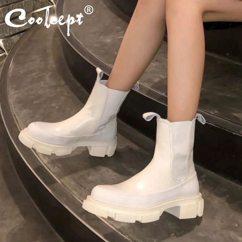 Женские ботинки Coolcept из натуральной кожи, толстая подошва, круглый носок, без застежки, однотонные, размеры 34-39
Женские ботинки Coolcept из натуральной кожи, толстая подошва, круглый носок, без застежки, однотонные, размеры 34-39