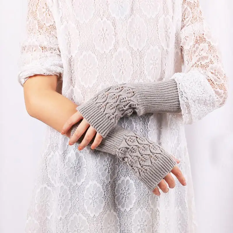 Fashion Korean Women Fingerless Gloves Multi Colors Warm Solid Colour Long Hollow Out Decor Gloves for Ladies Gloves Winter
Fashion Korean Women Fingerless Gloves Multi Colors Warm Solid Colour Long Hollow Out Decor Gloves for Ladies Gloves Winter