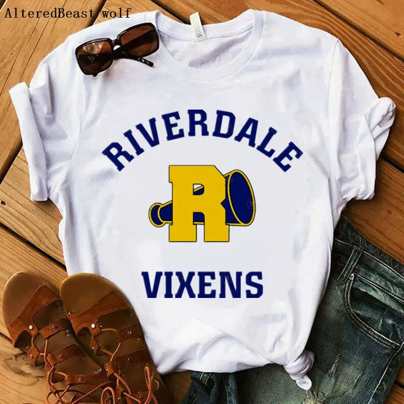 Женская футболка с принтом Riverdale белая круглым вырезом и карманами в стиле