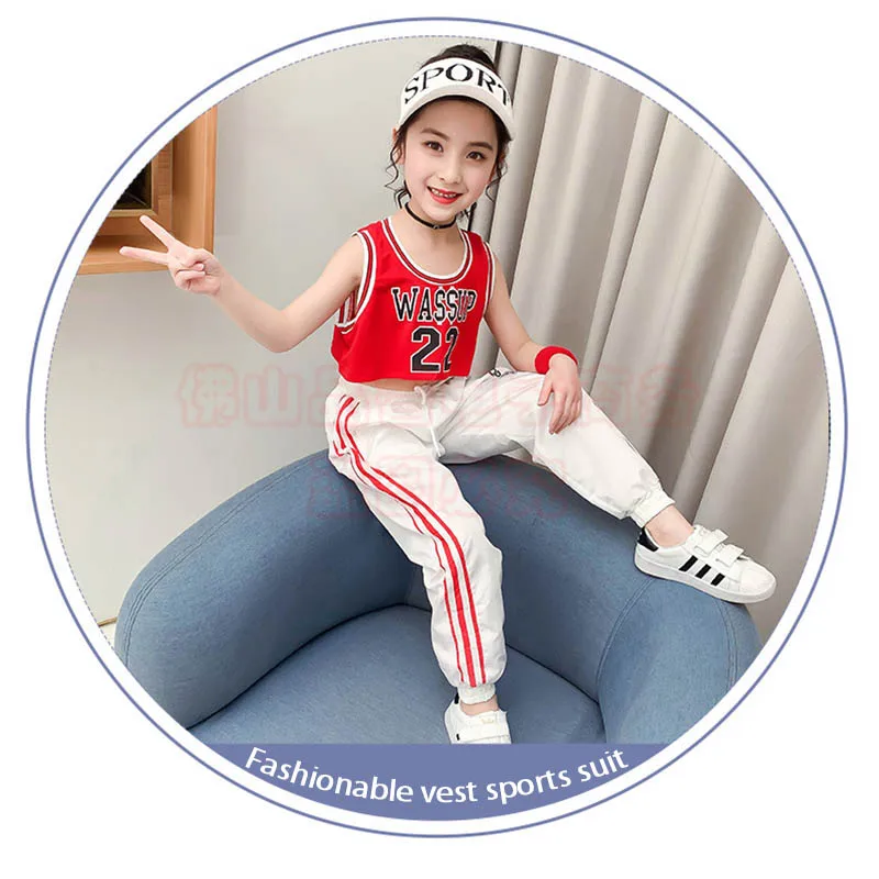 2021 new children's two-piece hip-hop children's clothing, girls' jazz dance, street clothing printed vest sweatpants
2021 new children's two-piece hip-hop children's clothing, girls' jazz dance, street clothing printed vest sweatpants