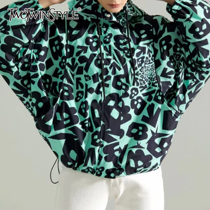 TWOTWINSTYLE Casual Loose Print Jacket Female Hooded Batwing Sleeve Korean Fashion Coat For Women Autumn 2021 Clothing Style New
TWOTWINSTYLE Casual Loose Print Jacket Female Hooded Batwing Sleeve Korean Fashion Coat For Women Autumn 2021 Clothing Style New