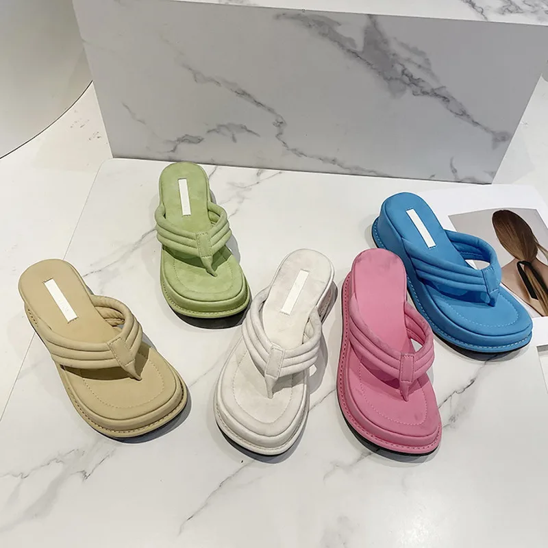 New Brand New Flip Flops Summer Fashion Women Shoes Slippers Design Slope Heel Platform Shoe High Heels 2021 Sexy Slipper Women
New Brand New Flip Flops Summer Fashion Women Shoes Slippers Design Slope Heel Platform Shoe High Heels 2021 Sexy Slipper Women