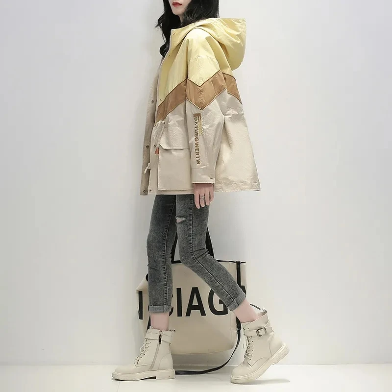 Women Casual Hooded Jackets Spring Splice Embroidery Windbreakers Fashion Loose Coats Short Hit the color Jackets Tops Female
Women Casual Hooded Jackets Spring Splice Embroidery Windbreakers Fashion Loose Coats Short Hit the color Jackets Tops Female