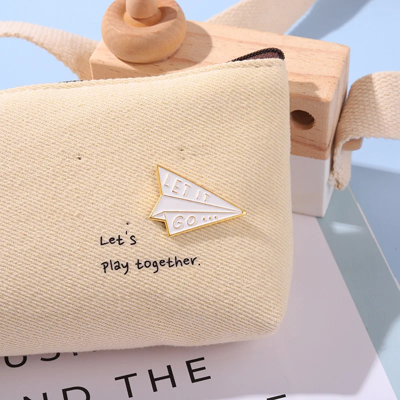 Paper Plane Enamel Pins Simple Letter Airplane Shape Brooch Lapel Pin Bag Aircraft Badge Mini Jewelry Gift For Kids Friends
Paper Plane Enamel Pins Simple Letter Airplane Shape Brooch Lapel Pin Bag Aircraft Badge Mini Jewelry Gift For Kids Friends