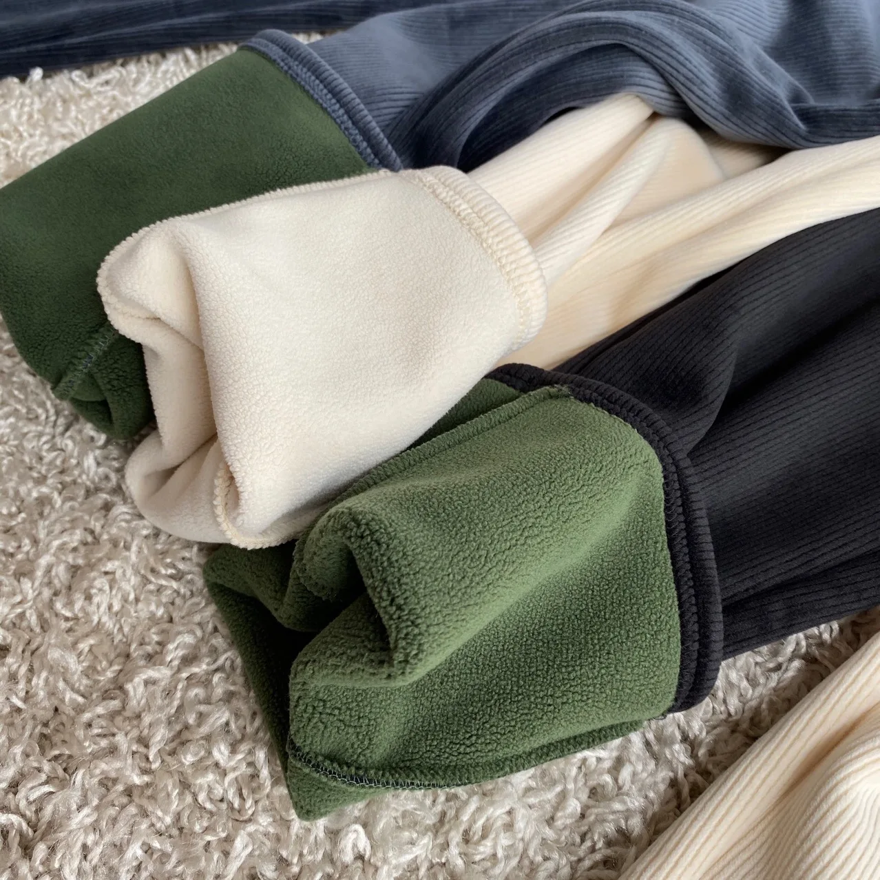 2021 Oversized Cashmere Women Clothing Thick Velvet Corduroy Leisure Pants Elastic Waist Straight Long Pants Plus Size Trousers
2021 Oversized Cashmere Women Clothing Thick Velvet Corduroy Leisure Pants Elastic Waist Straight Long Pants Plus Size Trousers