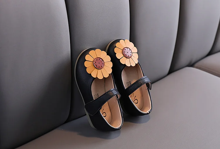 2020 Autumn New Children Shoes Girls Princess Shoes Kids Dance Shoe Casual Toddler Sandals Toddler Baby Breathable Flowers Shoes
2020 Autumn New Children Shoes Girls Princess Shoes Kids Dance Shoe Casual Toddler Sandals Toddler Baby Breathable Flowers Shoes