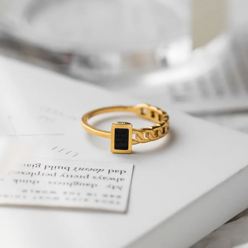 YUN RUO New Arrival Titanium Steel Senior Black Rectangular Chain Ring Female Not Fade Niche Design Personality Fashion Jewelry
YUN RUO New Arrival Titanium Steel Senior Black Rectangular Chain Ring Female Not Fade Niche Design Personality Fashion Jewelry