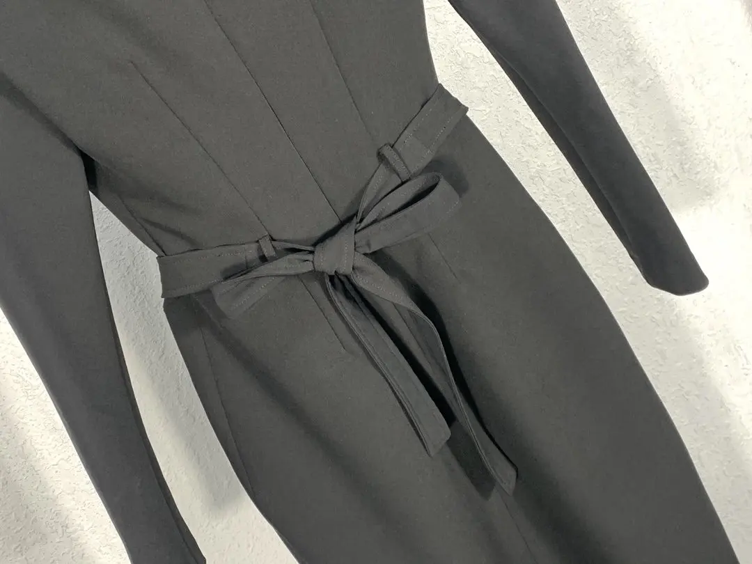 New Ladies 2021 Fashion Hollow Long Sleeve Sexy Halter Dress 1124
New Ladies 2021 Fashion Hollow Long Sleeve Sexy Halter Dress 1124