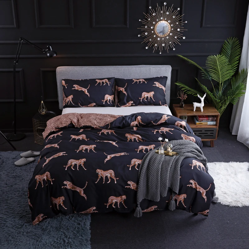 Europe Style Leopard Printing Bedding Set Polyester Sanding Duvet Cover Set Home Decor Bed Linens Bedclothes Bedroom Supplies
Europe Style Leopard Printing Bedding Set Polyester Sanding Duvet Cover Set Home Decor Bed Linens Bedclothes Bedroom Supplies