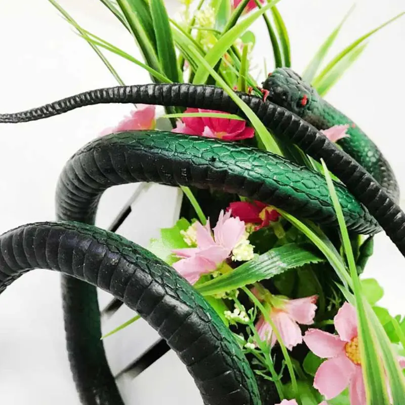 Fake Realistic Snake Scary Rubber Toy for Prank Party Halloween Props April Fool Halloween Props
Fake Realistic Snake Scary Rubber Toy for Prank Party Halloween Props April Fool Halloween Props