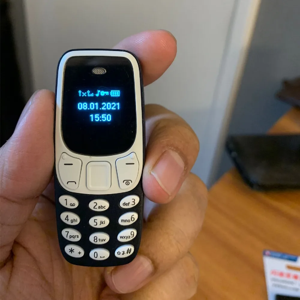 Super Small Mini Mobile Phone BM10 Dual Sim Card MP3 Player FM Low Radiation Unlocked Cellphone Magic Voice Change Bluetooth GSM
Super Small Mini Mobile Phone BM10 Dual Sim Card MP3 Player FM Low Radiation Unlocked Cellphone Magic Voice Change Bluetooth GSM
