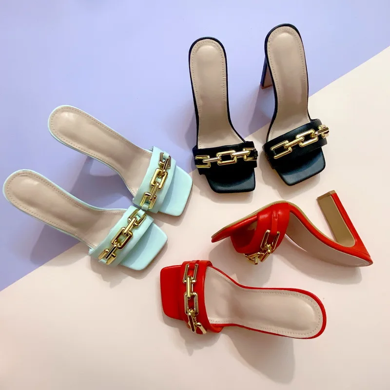 2021 Fashion PU Women Sandals Slippers Summer Square Heel Peep Toe Slipper Novelty Chain Metal Elegant High Heels Sandals Woman
2021 Fashion PU Women Sandals Slippers Summer Square Heel Peep Toe Slipper Novelty Chain Metal Elegant High Heels Sandals Woman