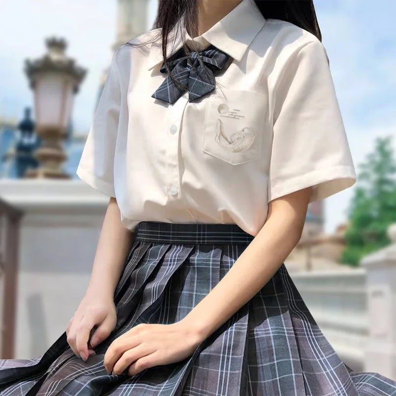 Women Summer Blouses Shirt Short Sleeve Solid White Tops With Tie Bow Japanese Korean JK Style Female Shirts Lapel Blusas Mujer
Women Summer Blouses Shirt Short Sleeve Solid White Tops With Tie Bow Japanese Korean JK Style Female Shirts Lapel Blusas Mujer