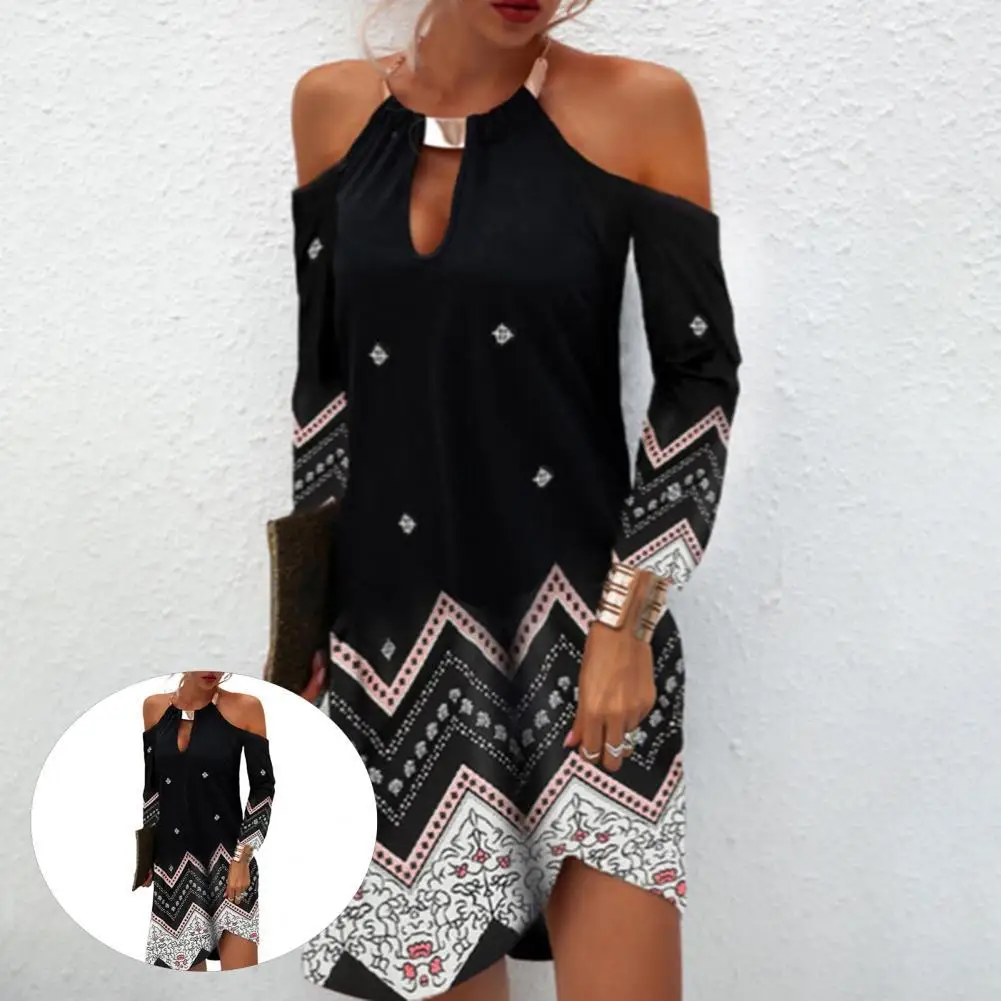 Женское Асимметричное мини-платье с цветочным принтом, открытыми плечами и лямкой на шее
Женское Асимметричное мини-платье с цветочным принтом, открытыми плечами и лямкой на шее