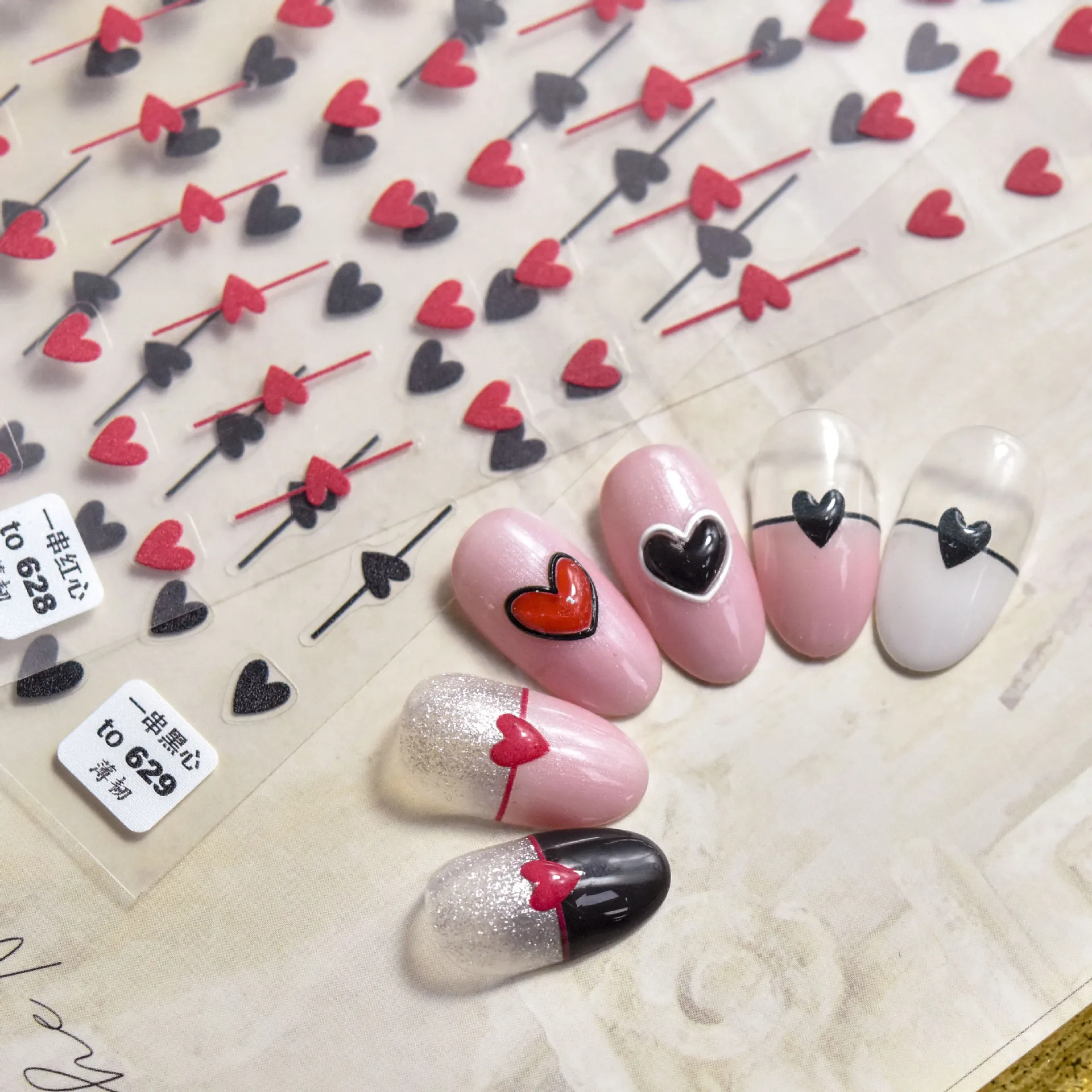 Tomoni is thin and tough 628 ink hot glue Nail Art Sticker Japanese-style stickers 5d nail stickers a bunch of red hearts
Tomoni is thin and tough 628 ink hot glue Nail Art Sticker Japanese-style stickers 5d nail stickers a bunch of red hearts