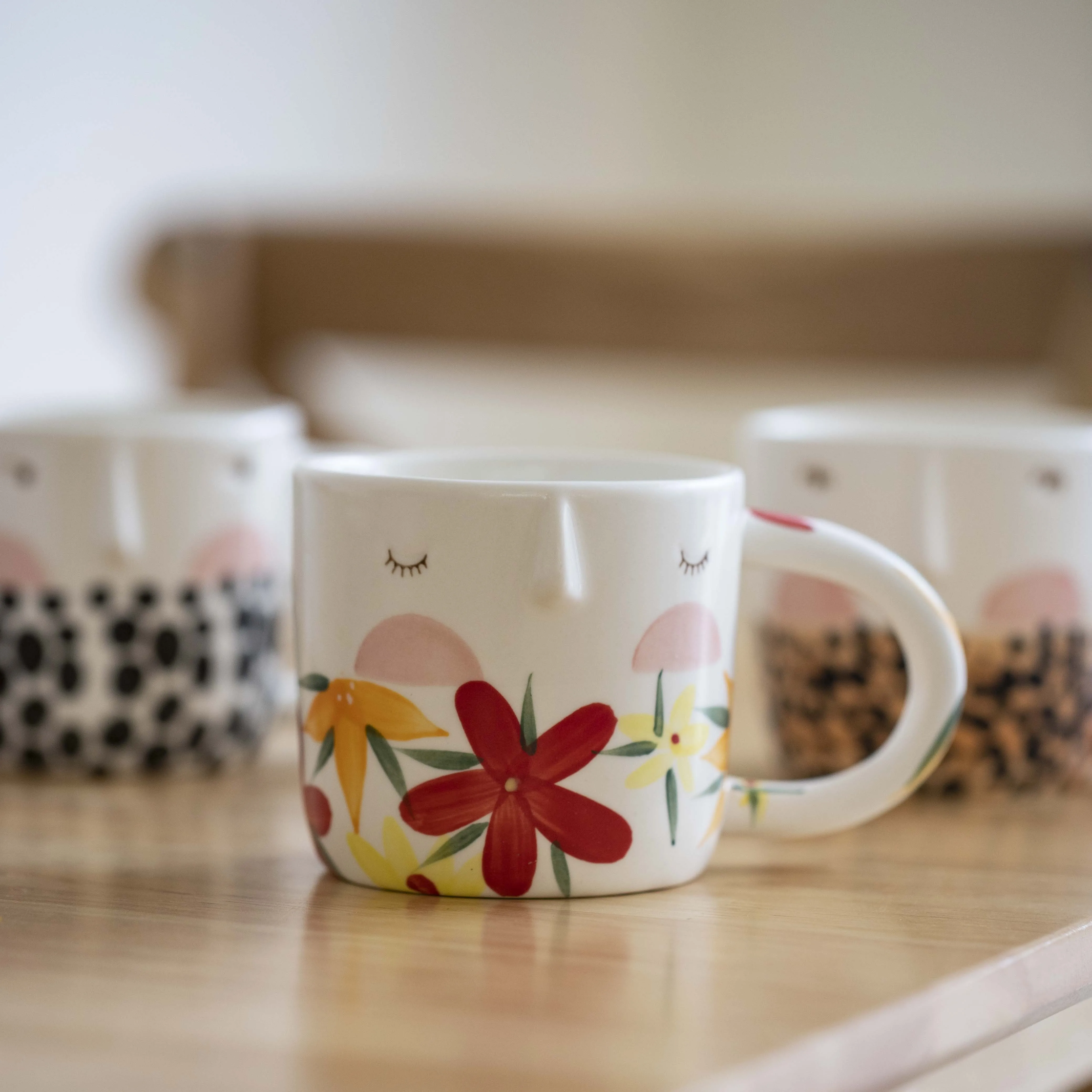 Hand Painted Nordic Coffee Milk Mug Simple Ceramic Afternoon Tea Cup Illustration Style Taza Desayuno Kitchen Dining Bar EF50CM
Hand Painted Nordic Coffee Milk Mug Simple Ceramic Afternoon Tea Cup Illustration Style Taza Desayuno Kitchen Dining Bar EF50CM