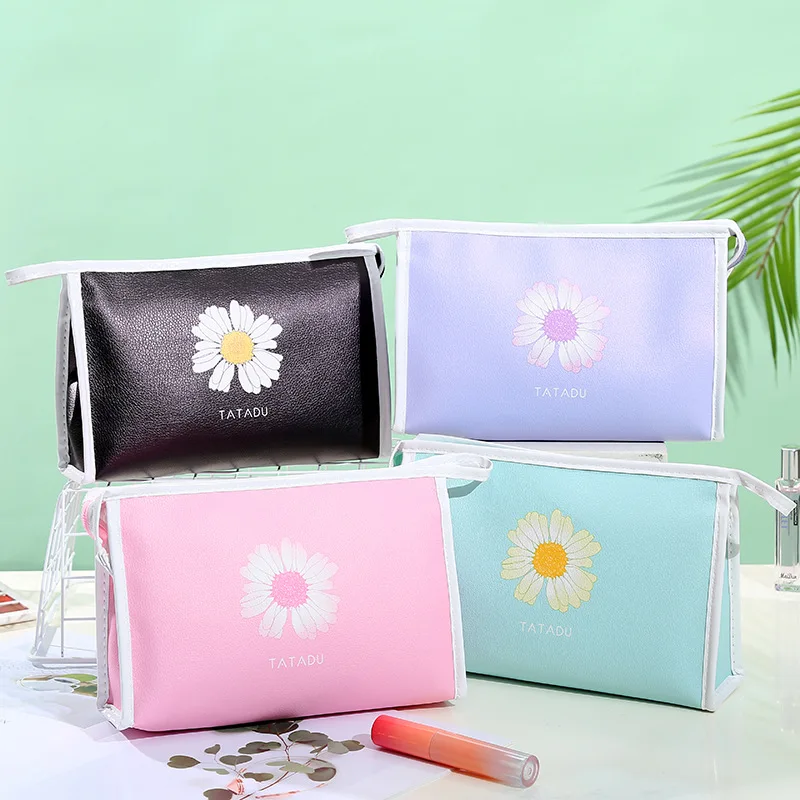 Daisy Flower Print Waterproof Makeup Bag For Women Wash Toiletry Zipper Pouch Cosmetic Bags Beauty Case Travel Organizer
Daisy Flower Print Waterproof Makeup Bag For Women Wash Toiletry Zipper Pouch Cosmetic Bags Beauty Case Travel Organizer