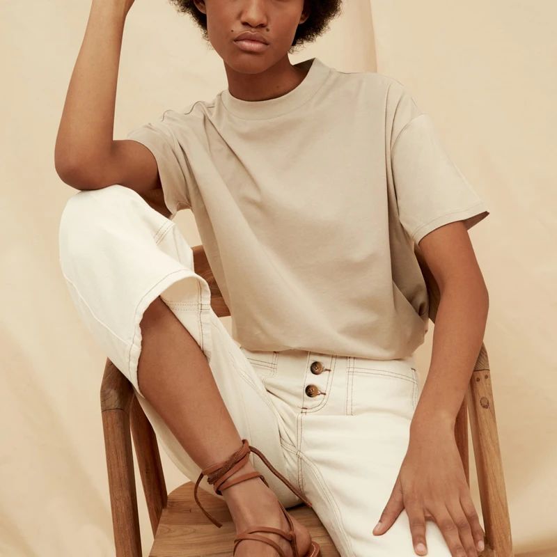 D60 2021 женская летняя свободная футболка, очень удобная 
D60 2021 женская летняя свободная футболка, очень удобная