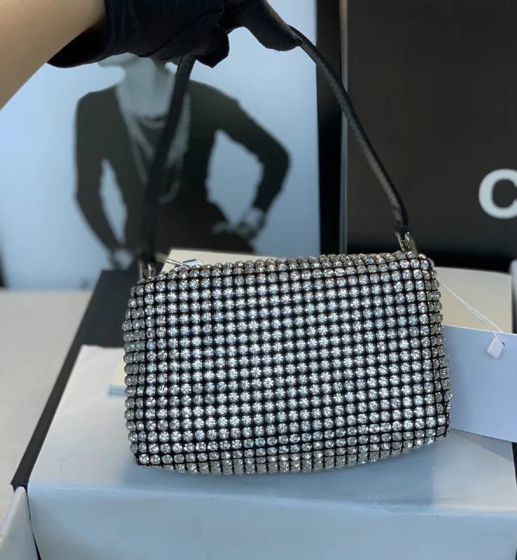 102157 Classic Trendy Brand luxry design Fashionable rhinestone Bag Leather One Shoulder Women Handbag Small Square Bag A2
102157 Classic Trendy Brand luxry design Fashionable rhinestone Bag Leather One Shoulder Women Handbag Small Square Bag A2