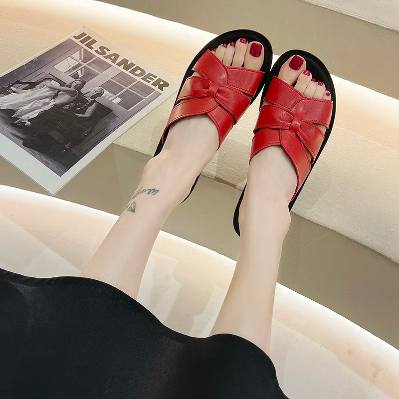 Mature Simple Women's Slippers Fashion All-match Splicing Vamp Classic Slope with Outdoor Women's Slippers 2021
Mature Simple Women's Slippers Fashion All-match Splicing Vamp Classic Slope with Outdoor Women's Slippers 2021