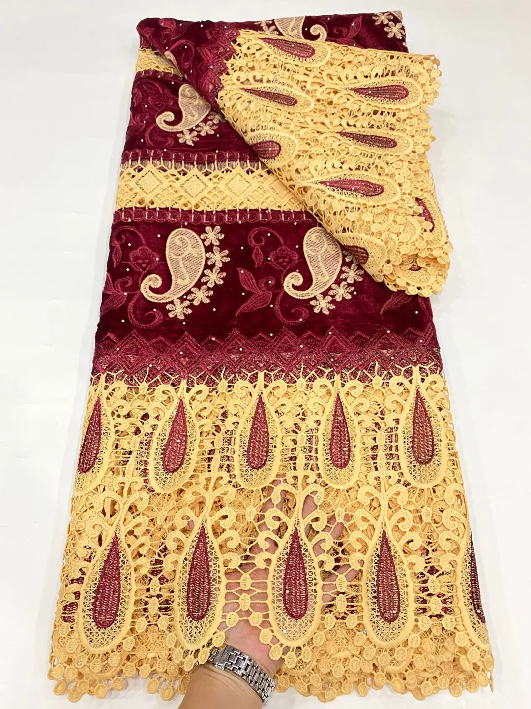 5Yards High Quality Nigerian Lace Fabric Embroidery French Velvet African Tulle Lace Fabric Weaving Design Sequins Lace DPT1-13
5Yards High Quality Nigerian Lace Fabric Embroidery French Velvet African Tulle Lace Fabric Weaving Design Sequins Lace DPT1-13