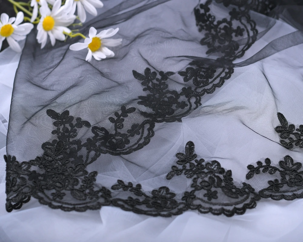 TOPQUEEN V65 Veil on the Face Black Wedding Veil Luxury Veil Lace Applique Edge 1 Layer Veil without Comb Special Wedding Veil
TOPQUEEN V65 Veil on the Face Black Wedding Veil Luxury Veil Lace Applique Edge 1 Layer Veil without Comb Special Wedding Veil