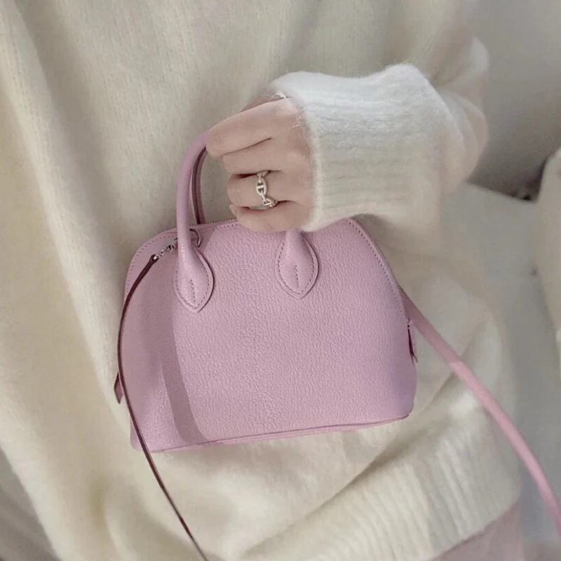 Donna-in 2022 New Lavendar Genuine Leather Ladies Handbag Fashion Crossbody Shoulder Bags Luxury Brands Mini Bowling Bag Female
Donna-in 2022 New Lavendar Genuine Leather Ladies Handbag Fashion Crossbody Shoulder Bags Luxury Brands Mini Bowling Bag Female