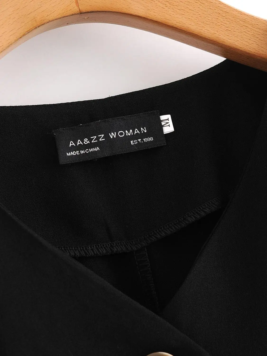 2021 autumn and winter new women's short coat loose casual stitching style waist solid color single-breasted cotton women's top 
2021 autumn and winter new women's short coat loose casual stitching style waist solid color single-breasted cotton women's top