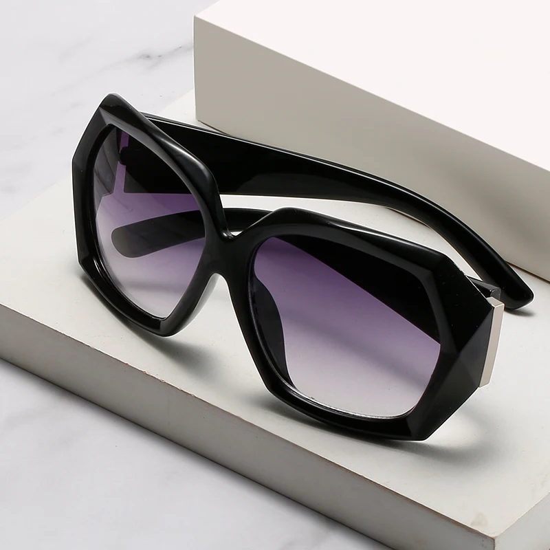 Hot Selling Oversized Candy Color Women Sunglasses Brand Designer UV400 Sun Glasses
Hot Selling Oversized Candy Color Women Sunglasses Brand Designer UV400 Sun Glasses