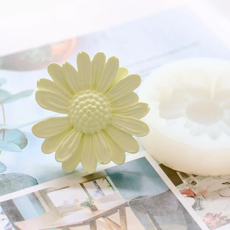 Daisy Chamomile Flower Silicone Mold Car Aromatherapy Epoxy Handmade Soap Candle Mold DIY Decoration Mold
Daisy Chamomile Flower Silicone Mold Car Aromatherapy Epoxy Handmade Soap Candle Mold DIY Decoration Mold