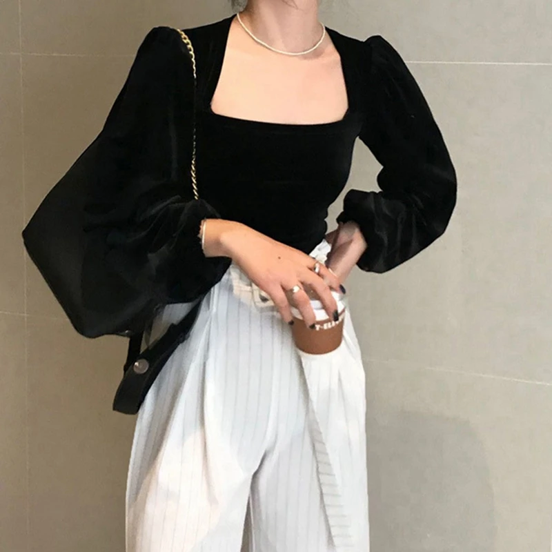 Korean and French Style Elegant Retro Square Neck Puff Sleeve Velvet Top Black
Korean and French Style Elegant Retro Square Neck Puff Sleeve Velvet Top Black