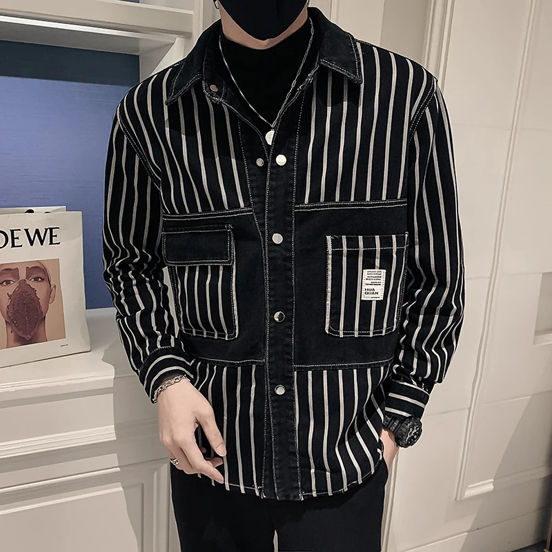 2021 Autumn Jean Jacket for Men's Casual Loose Coats Lapel Big Pocket Fashion Streetwear Hip Hop Jacket Outerwear Male Clothing
2021 Autumn Jean Jacket for Men's Casual Loose Coats Lapel Big Pocket Fashion Streetwear Hip Hop Jacket Outerwear Male Clothing