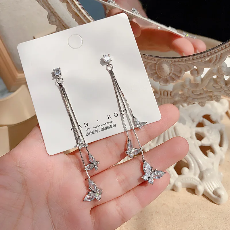 Korean bowknot tassel super fairy earrings female long temperament diamond earrings personality simple net red fashion earrings
Korean bowknot tassel super fairy earrings female long temperament diamond earrings personality simple net red fashion earrings