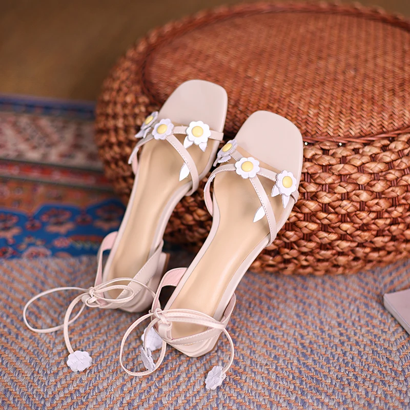 Sweet Buckle Sandals for Women Pearl Decoration Metal Buckle Genuine Leather Shoes Woman Heels Summer Party Pumps New
Sweet Buckle Sandals for Women Pearl Decoration Metal Buckle Genuine Leather Shoes Woman Heels Summer Party Pumps New