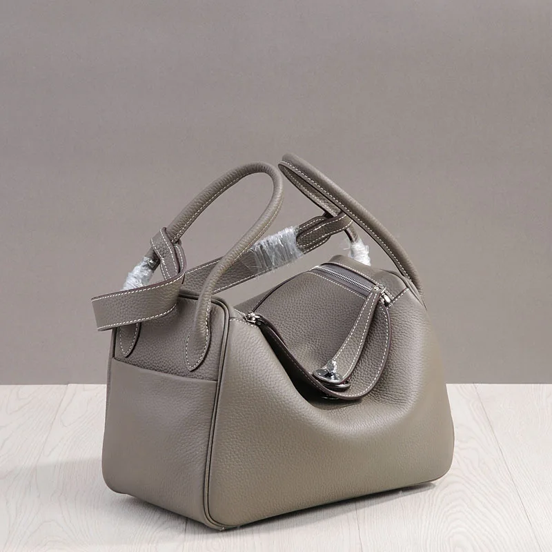 Женские сумки из натуральной кожи, популярные новые лекарственные сумки из первого слоя воловьей кожи на одно плечо, кожаные женские сумки-... 
Женские сумки из натуральной кожи, популярные новые лекарственные сумки из первого слоя воловьей кожи на одно плечо, кожаные женские сумки-...