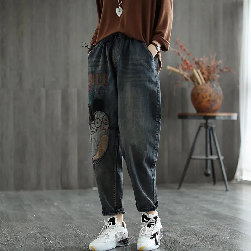 2020 Autumn New Arrival Arts Style Women Elastic Waist Loose Jeans Cartoon Patchwork Embroidery Vintage Denim Harem Pants M468
2020 Autumn New Arrival Arts Style Women Elastic Waist Loose Jeans Cartoon Patchwork Embroidery Vintage Denim Harem Pants M468