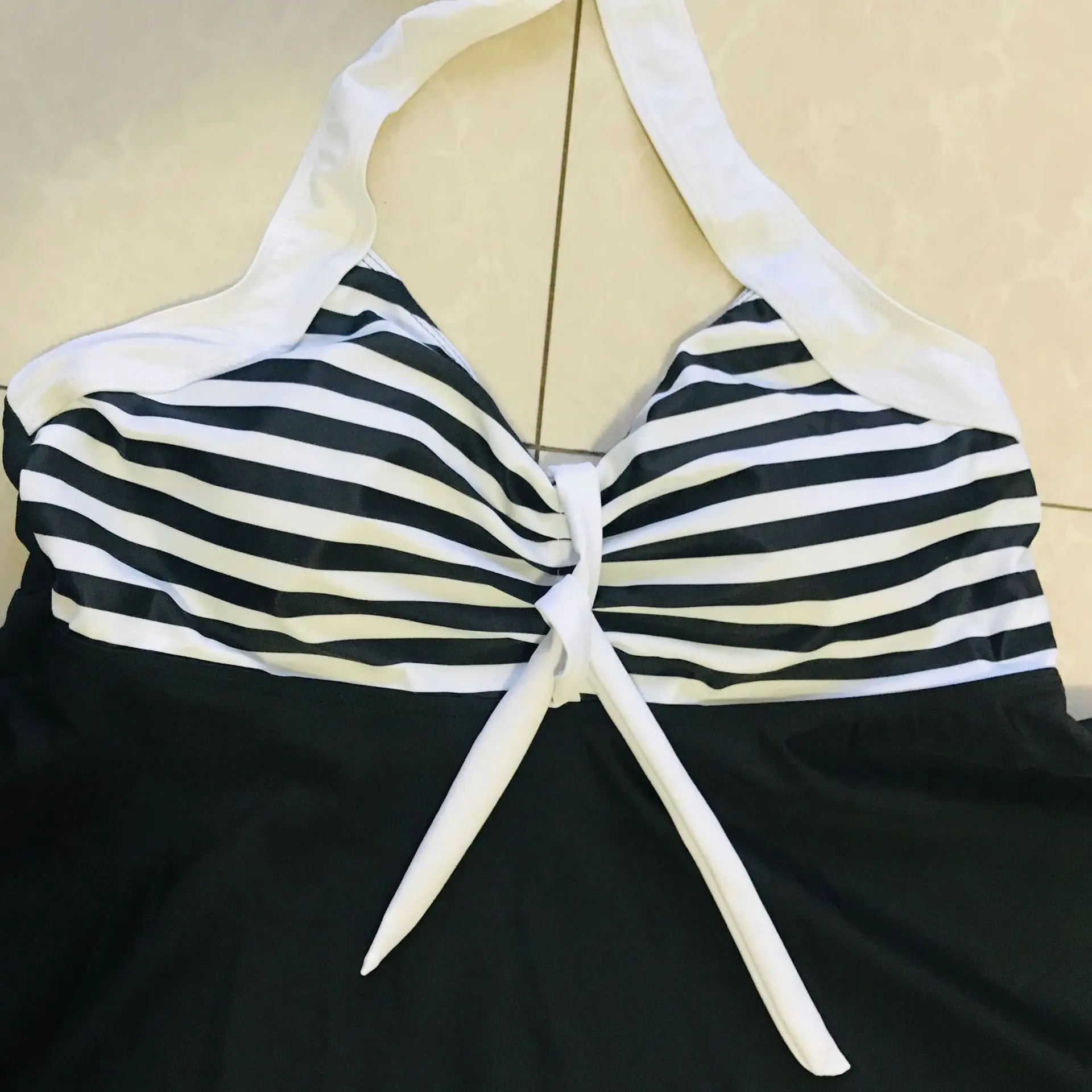 Plus Size Vintage Bathing Suit Two Piece Swim Wear with Dress Halter Tankini Swimsuits Women Striped Push-up Beachwear Shorts
Plus Size Vintage Bathing Suit Two Piece Swim Wear with Dress Halter Tankini Swimsuits Women Striped Push-up Beachwear Shorts