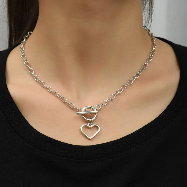 Fashion Simple Love Heart Pendant Choker Necklace for Women Silver Color Clavicle Chain Female Party Jewelry on the Neck
Fashion Simple Love Heart Pendant Choker Necklace for Women Silver Color Clavicle Chain Female Party Jewelry on the Neck