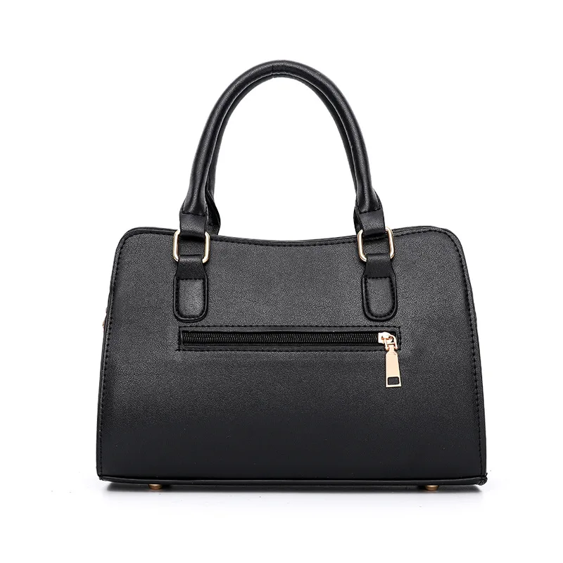 Female Leather Shoulder Bag Luxury Women Leather Handbag Women Messenger Bag Women's Embroidery Flower Handbag sac a main
Female Leather Shoulder Bag Luxury Women Leather Handbag Women Messenger Bag Women's Embroidery Flower Handbag sac a main