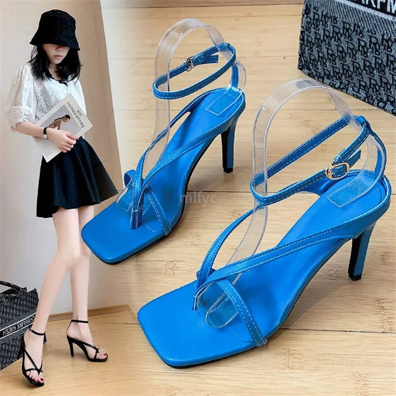 2021 summer new British style square toe flip-flop fashion sandals female stiletto solid color fashion high heels open toe shoes
2021 summer new British style square toe flip-flop fashion sandals female stiletto solid color fashion high heels open toe shoes