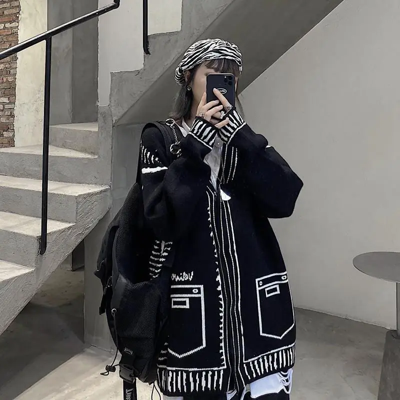 Cardigan for women 2021 Spring and Autumn Graffiti V-neck Long Sleeve Sweater Japanese Retro Lazy Cardigan Sweater Jacket Top
Cardigan for women 2021 Spring and Autumn Graffiti V-neck Long Sleeve Sweater Japanese Retro Lazy Cardigan Sweater Jacket Top