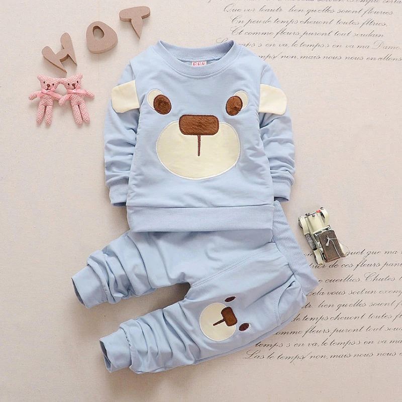 Babys boy girl clothes sports two-piece sweet cartoon embroidered sweater jacket +trousers fashion Quality beibei child clothing
Babys boy girl clothes sports two-piece sweet cartoon embroidered sweater jacket +trousers fashion Quality beibei child clothing