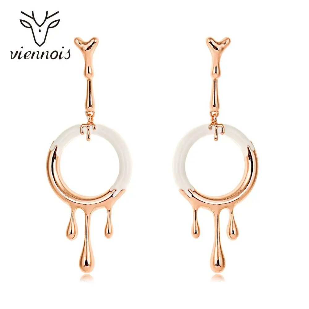 Viennois Korean Style Popular Design Long Earrings Hollow Circle Metal Pendantes Enamel Drop Earrings for Women Fashion Jewelry
Viennois Korean Style Popular Design Long Earrings Hollow Circle Metal Pendantes Enamel Drop Earrings for Women Fashion Jewelry