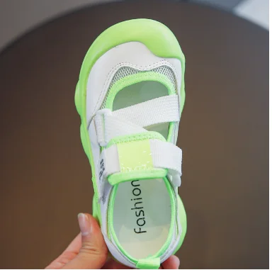 Summer girls' sandals new net hollow children's leisure shoes soft soles boys' sports sandals Outdoor beach shoes sun block
Summer girls' sandals new net hollow children's leisure shoes soft soles boys' sports sandals Outdoor beach shoes sun block