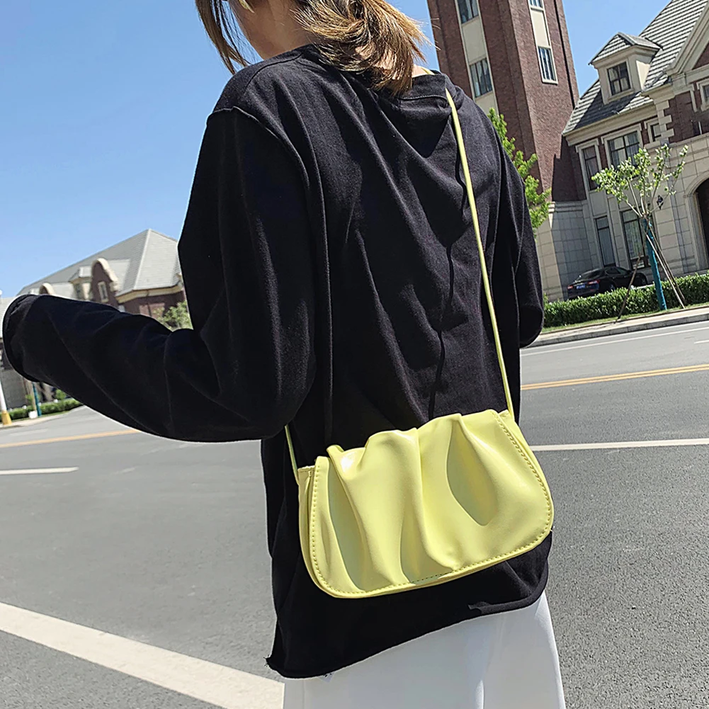 Shopper PU Leather Shoulder Bag Women Pleated Cloud Pouch Solid Color Crossbody Purse Classic Elegant Crossbody Shoulder Bag
Shopper PU Leather Shoulder Bag Women Pleated Cloud Pouch Solid Color Crossbody Purse Classic Elegant Crossbody Shoulder Bag