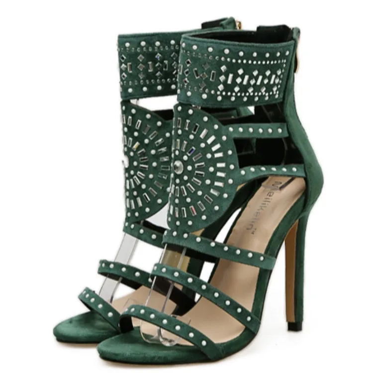 Cool boots women's new year 2020 Chinese style hollow out design model Roman shoes sandals boots
Cool boots women's new year 2020 Chinese style hollow out design model Roman shoes sandals boots