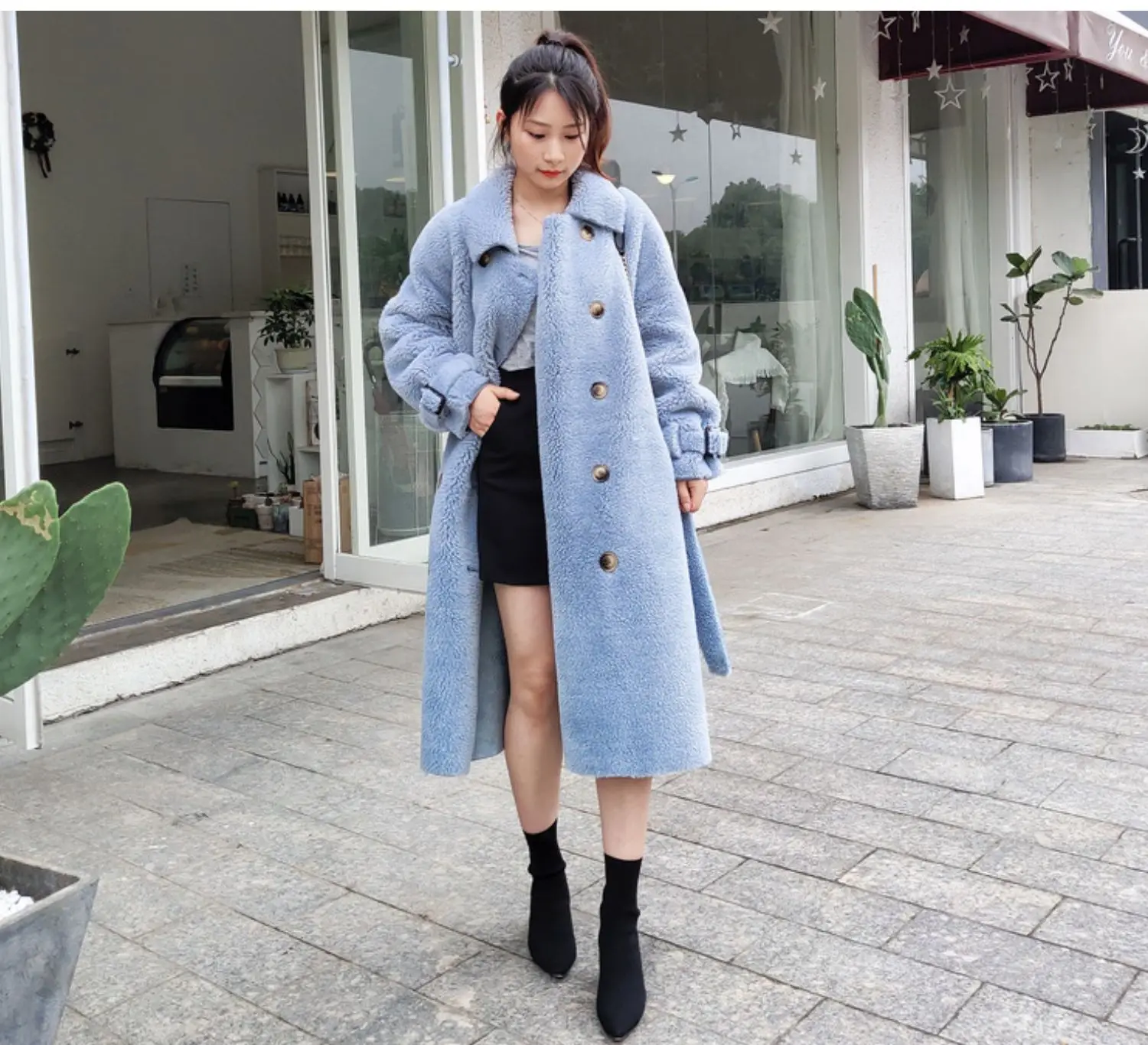 Suofun Red Wool Faux Fur Sashes Turn-down Collar Double Breasted Long Blue 2021 Fashion Winter Warm New Plus Size Women Fur Coat
Suofun Red Wool Faux Fur Sashes Turn-down Collar Double Breasted Long Blue 2021 Fashion Winter Warm New Plus Size Women Fur Coat