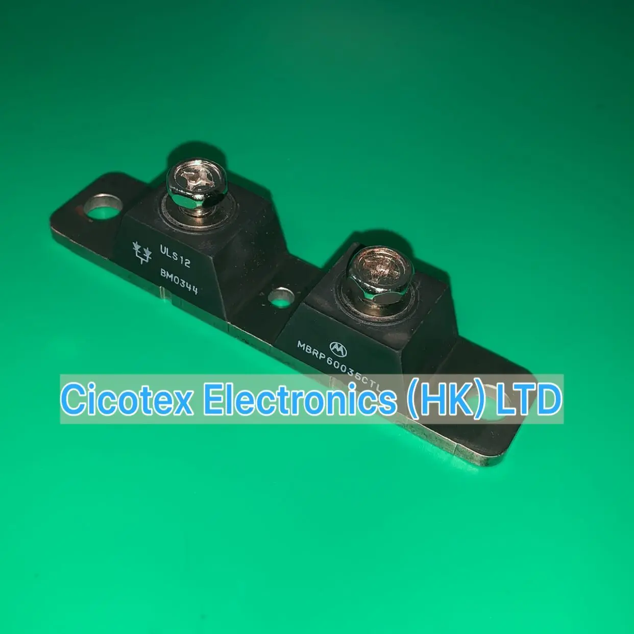 MBRP60035CTL диодный модуль Schottky MBRP60035CT MBRP60035C MBRP60035 600A 35В для обеспечения качества
MBRP60035CTL диодный модуль Schottky MBRP60035CT MBRP60035C MBRP60035 600A 35В для обеспечения качества
