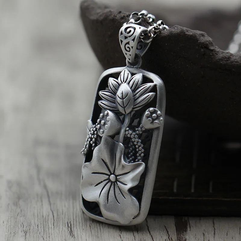 THAI SILVER VINTAGE THREE-DIMENSIONAL LOTUS LOTUS SEEDPOD LOTUS LEAF S990 STERLING SILVER CUTOUT NECKLACE
THAI SILVER VINTAGE THREE-DIMENSIONAL LOTUS LOTUS SEEDPOD LOTUS LEAF S990 STERLING SILVER CUTOUT NECKLACE