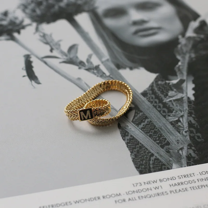 Vintage Freshwater Pearl Cross-Wound Multi-Layer Index Finger Ring Baroque Titanium Steel Plated 18K Ring Wholesale
Vintage Freshwater Pearl Cross-Wound Multi-Layer Index Finger Ring Baroque Titanium Steel Plated 18K Ring Wholesale
